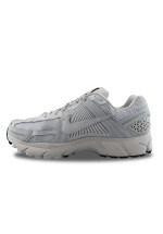 NIKE ZOOM VOMERO 5 GRIS BV1358-001
