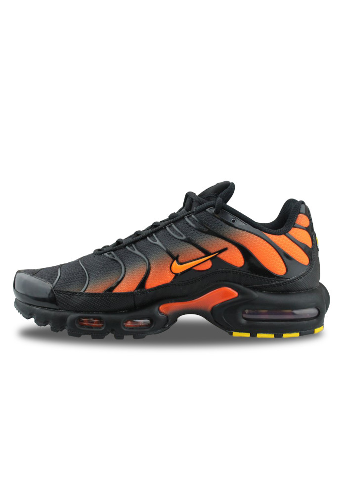 NIKE AIR MAX PLUS NOIR DM0032-025