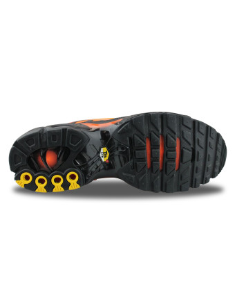 NIKE AIR MAX PLUS NOIR DM0032-025