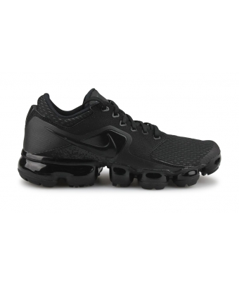 all black vapormax junior